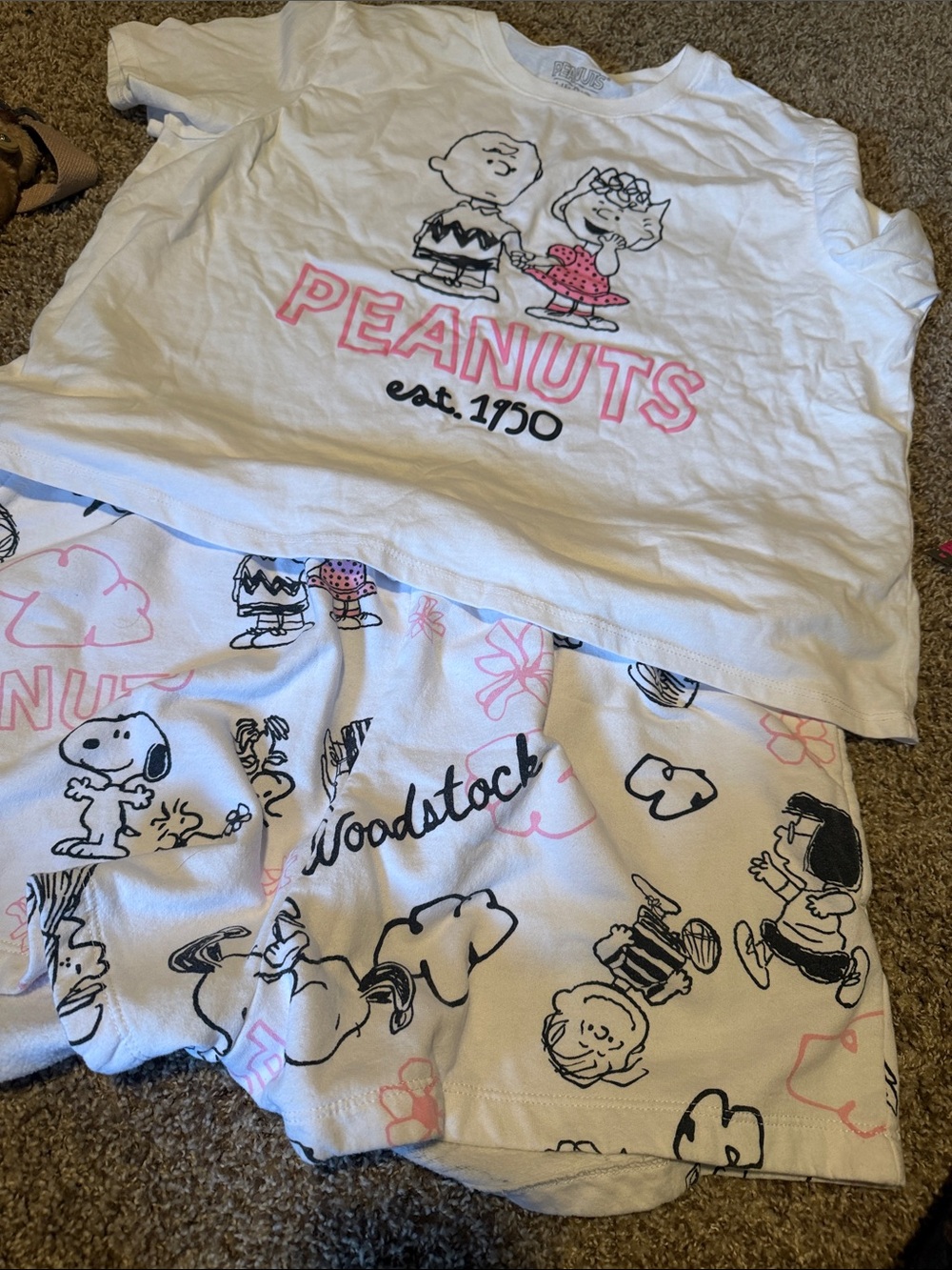 Peanuts shorts & tee sleep set (pajamas) XL - EUC!